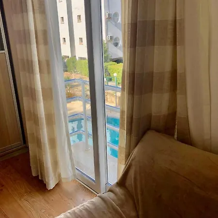 Spacious And Comfortable Kyrenia Flat 凯里尼亚